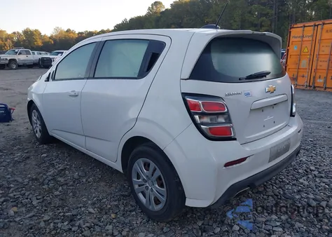 2017 Chevrolet Sonic Lt Auto из США, поврежденный, VIN 1G1JG6SH0H4143338